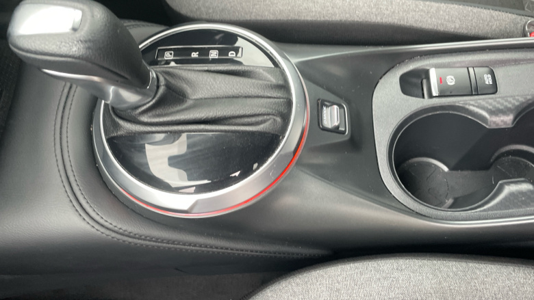 Nissan Juke 1.0 DiG-T N-Connecta 5dr DCT Petrol Hatchback
